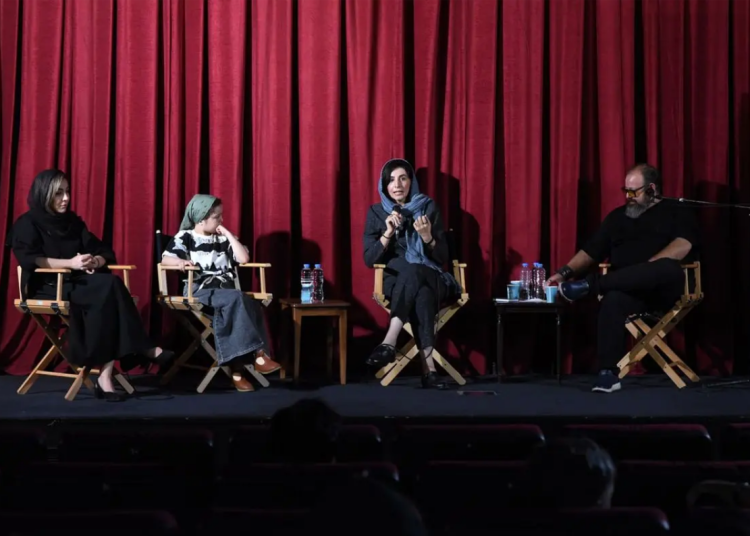 برای تخریب یک موضوع، از آن بد دفاع کنید!