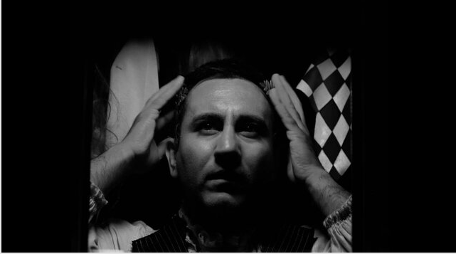   بازی در ۳۰ شخصیت متفاوت و چالش‌های بازیگر