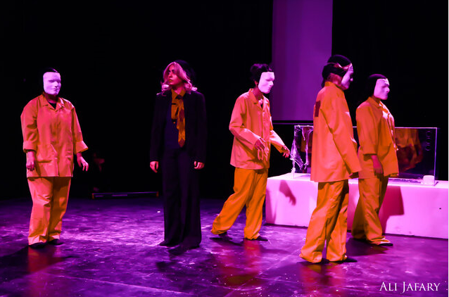 درخواست یک کارگردان تئاتر تجربی